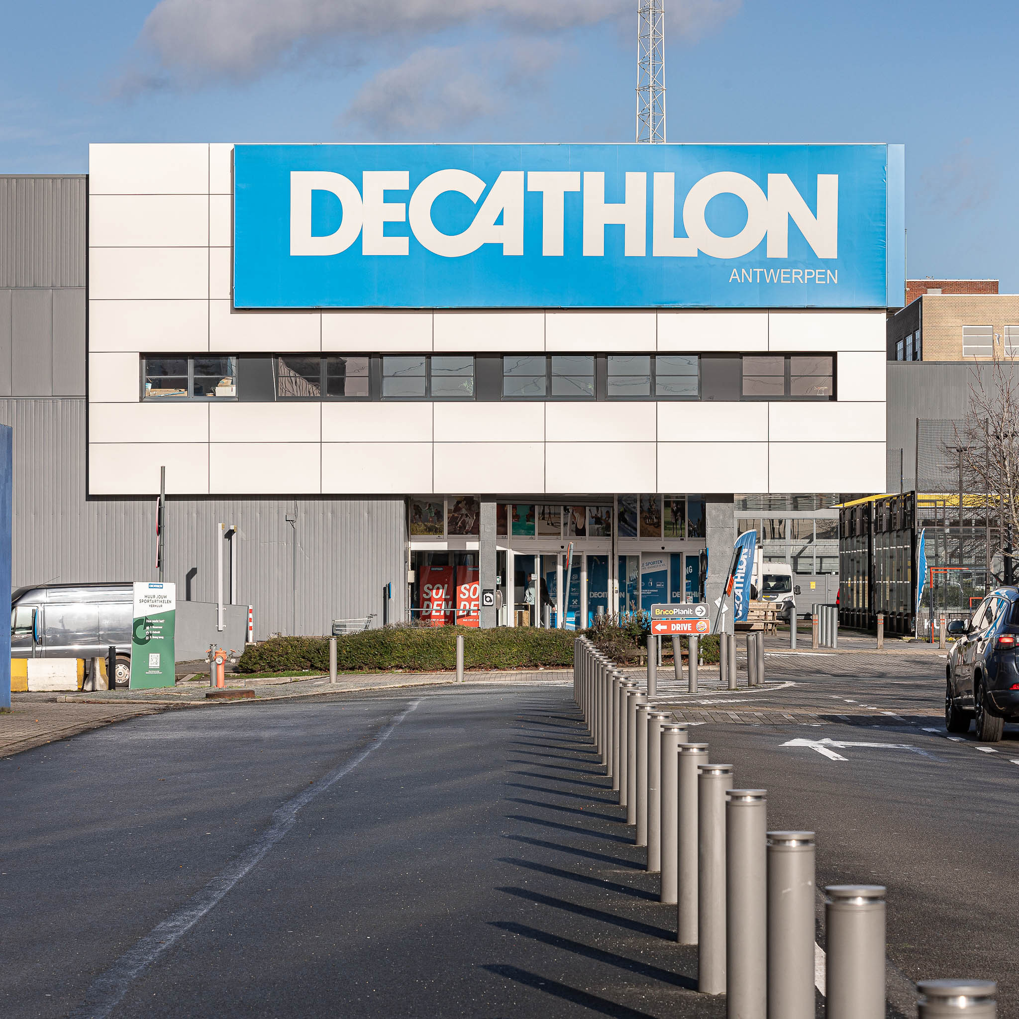 Decathlon Antwerpen | Unieke gevelbekleding | Covrr